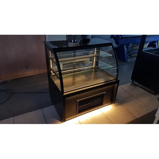 Siyah Oval Cam Pasta Dolabı